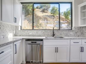 8366 Hillcroft Drive, West Hills (los Angeles) CA 91304
