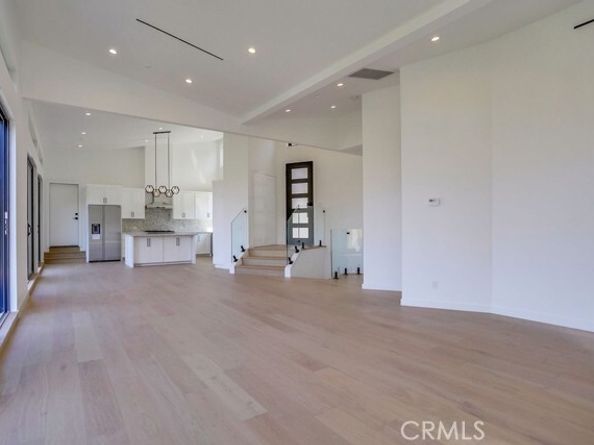 8366 Hillcroft Drive, West Hills (los Angeles) CA 91304