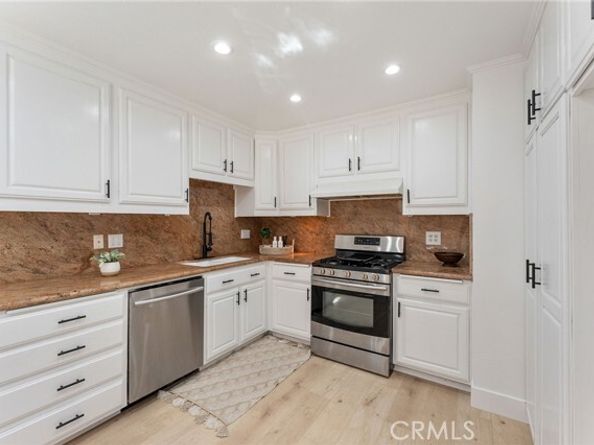 22718 Via Castilla, Lake Forest (el Toro) CA 92630