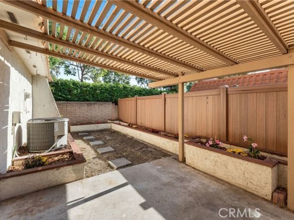 22718 Via Castilla, Lake Forest (el Toro) CA 92630