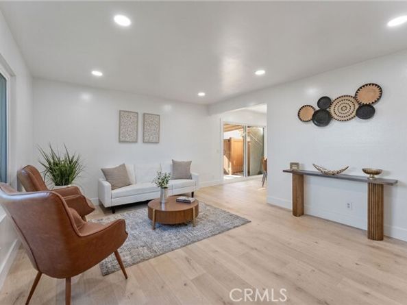 22718 Via Castilla, Lake Forest (el Toro) CA 92630