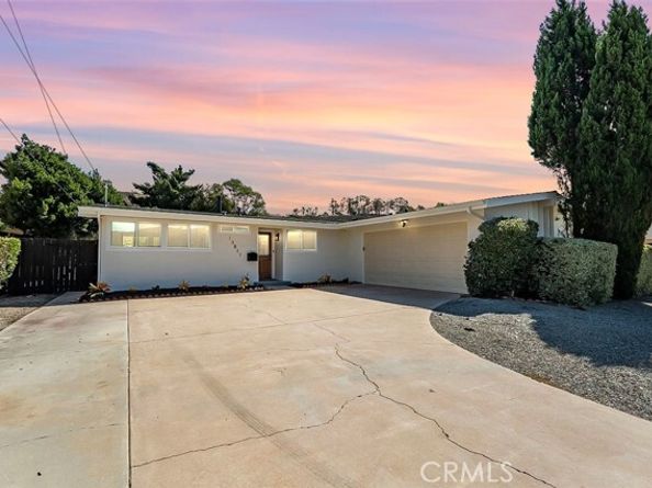 13817 Tobiasson Rd, Poway CA 92604