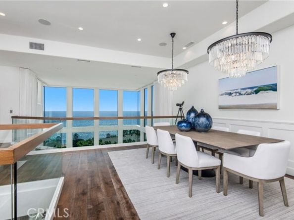 2492 Glenneyre Street, Laguna Beach CA 92651
