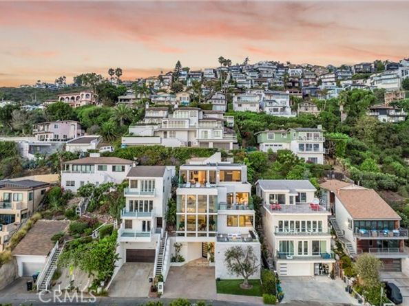 2492 Glenneyre Street, Laguna Beach CA 92651