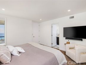 2492 Glenneyre Street, Laguna Beach CA 92651