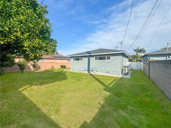 17715 Canehill, Bellflower CA 90706