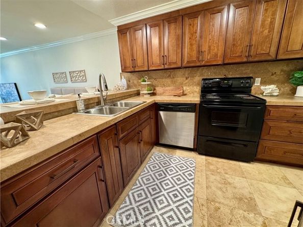 5104 Marina Pacifica Drive, Long Beach CA 90803