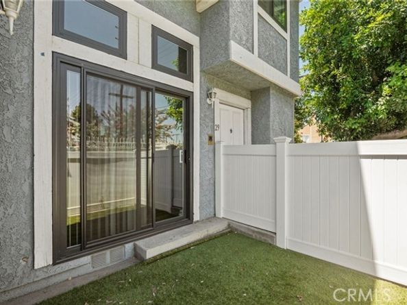 15106 Nordhoff Street 29, North Hills (los Angeles) CA 91343