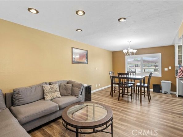 15106 Nordhoff Street 29, North Hills (los Angeles) CA 91343
