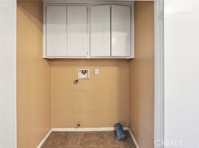 15106 Nordhoff Street 29, North Hills (los Angeles) CA 91343