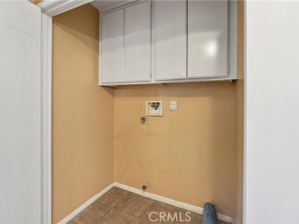 15106 Nordhoff Street 29, North Hills (los Angeles) CA 91343