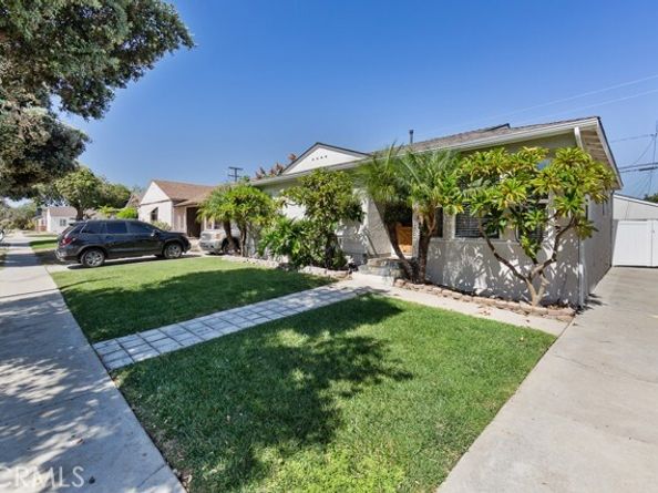 2513 Greentop, Lakewood CA 90712