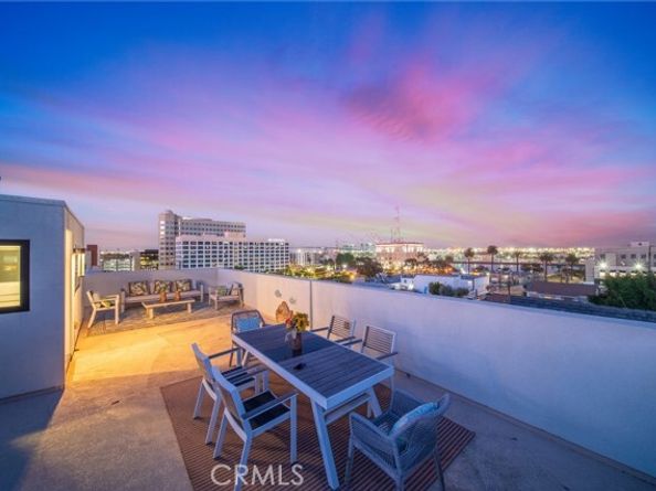 273 W 8th Street, San Pedro (los Angeles) CA 90731