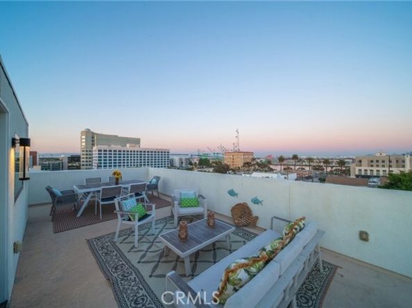 273 W 8th Street, San Pedro (los Angeles) CA 90731