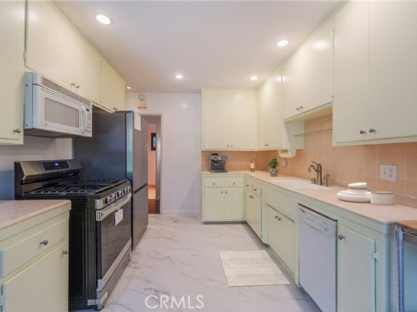 326 Hermosa Avenue 7, Long Beach CA 90802