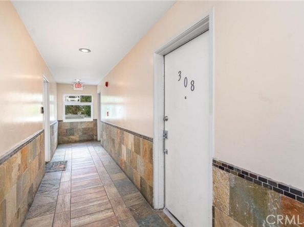 7254 Vassar Ave 308, Canoga Park (los Angeles) CA 91303