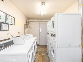 7254 Vassar Ave 308, Canoga Park (los Angeles) CA 91303