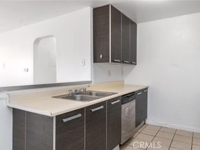 7254 Vassar Ave 308, Canoga Park (los Angeles) CA 91303