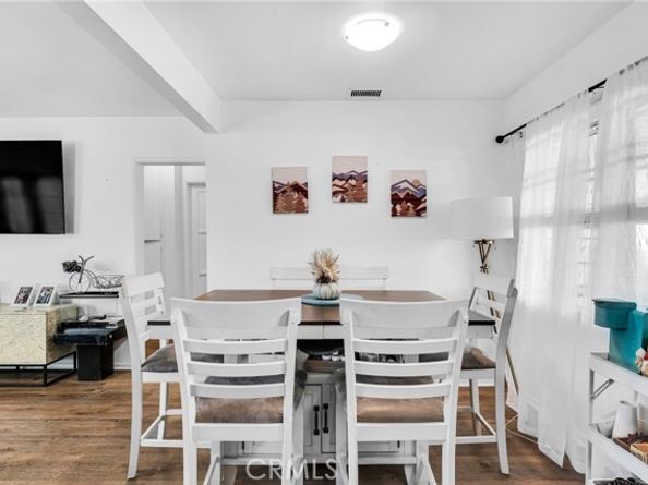 22137 Gault Street, Canoga Park (los Angeles) CA 91303