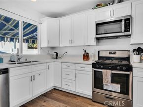 22137 Gault Street, Canoga Park (los Angeles) CA 91303