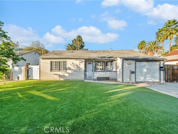 22137 Gault Street, Canoga Park (los Angeles) CA 91303
