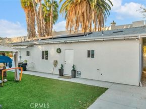 22137 Gault Street, Canoga Park (los Angeles) CA 91303