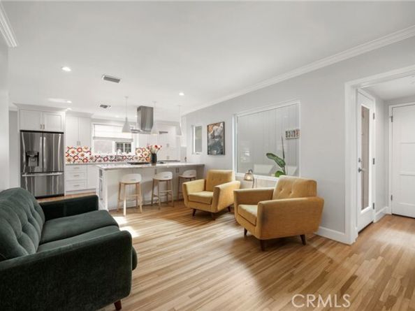 16600 Gilmore Street, Los Angeles CA 91406