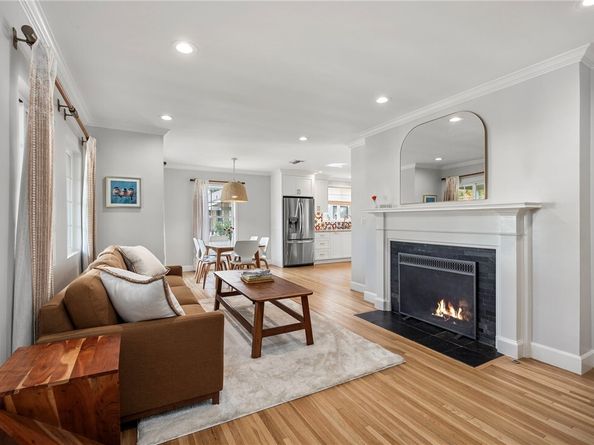 16600 Gilmore Street, Los Angeles CA 91406