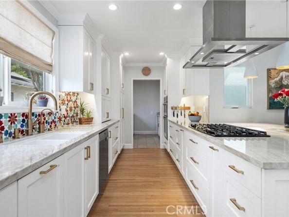 16600 Gilmore Street, Los Angeles CA 91406