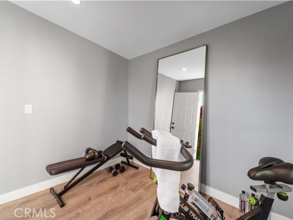 7717 Jamieson Avenue, Reseda (los Angeles) CA 91335