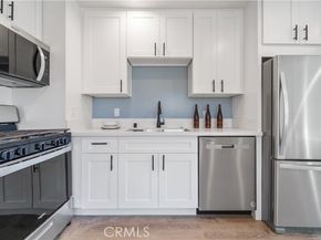 7717 Jamieson Avenue, Reseda (los Angeles) CA 91335