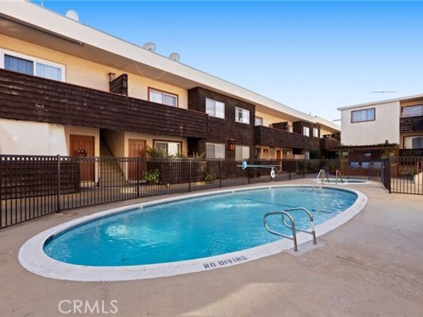 5400 Newcastle Avenue 56, Encino (los Angeles) CA 91316