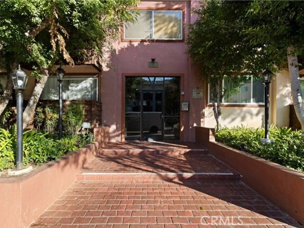 5400 Newcastle Avenue 56, Encino (los Angeles) CA 91316