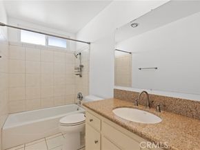 5400 Newcastle Avenue 56, Encino (los Angeles) CA 91316