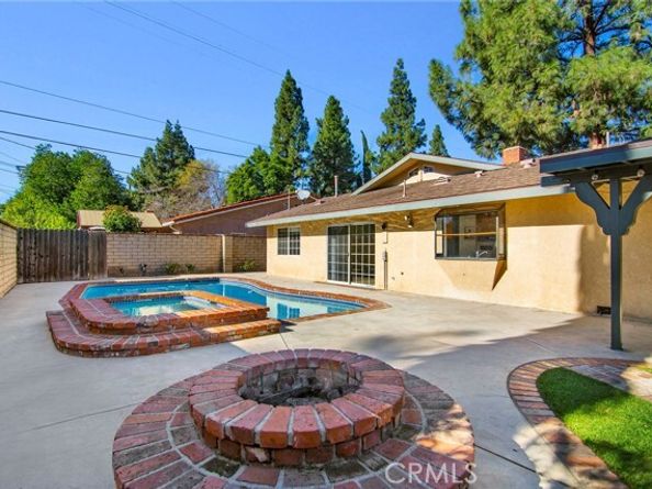22736 Runnymede, West Hills (los Angeles) CA 91307