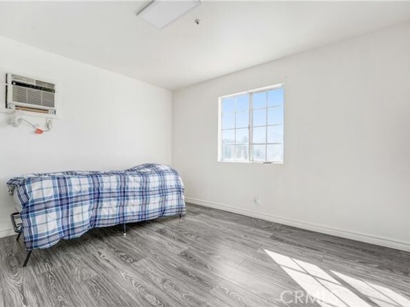 14300 Terra Bella 20, Panorama City (los Angeles) CA 91402