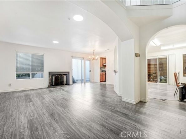 14300 Terra Bella 20, Panorama City (los Angeles) CA 91402