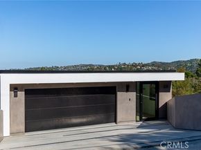 5130 Medina Road, Woodland Hills (los Angeles) CA 91364