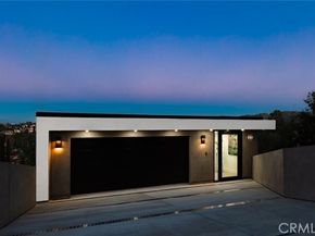 5130 Medina Road, Woodland Hills (los Angeles) CA 91364