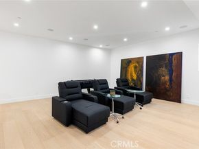5130 Medina Road, Woodland Hills (los Angeles) CA 91364