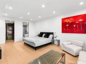 5130 Medina Road, Woodland Hills (los Angeles) CA 91364