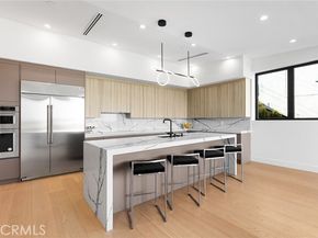 5130 Medina Road, Woodland Hills (los Angeles) CA 91364