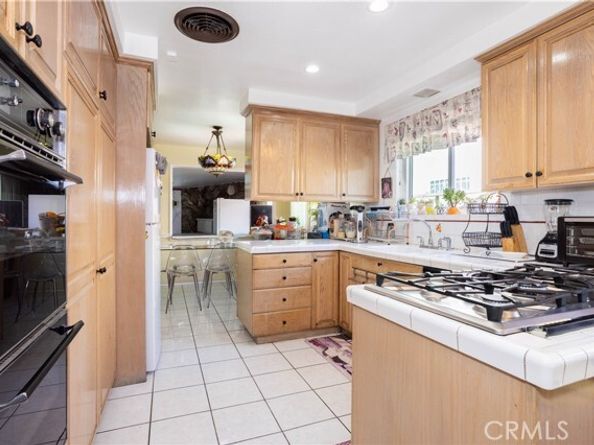 12827 Covello Street, North Hollywood (los Angeles) CA 91605