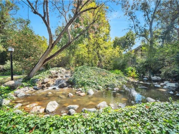 7050 Shoup Avenue 178, Canoga Park (los Angeles) CA 91303