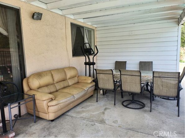 18725 Schoenborn Street, Northridge (los Angeles) CA 91324