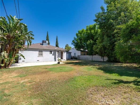 16918 Bassett Street, Los Angeles CA 91406