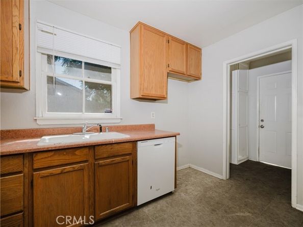16918 Bassett Street, Los Angeles CA 91406