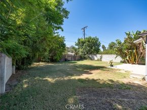 16918 Bassett Street, Los Angeles CA 91406