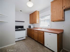 16918 Bassett Street, Los Angeles CA 91406