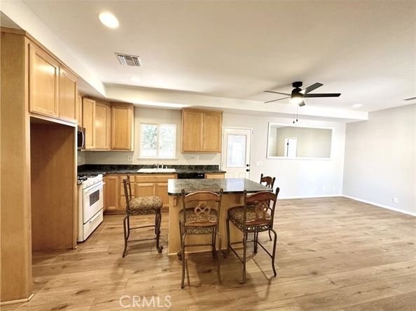 17171 Septo Street, Northridge (los Angeles) CA 91325